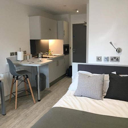 Modern Studios, Newcastle Under Lyme - Sk ภายนอก รูปภาพ